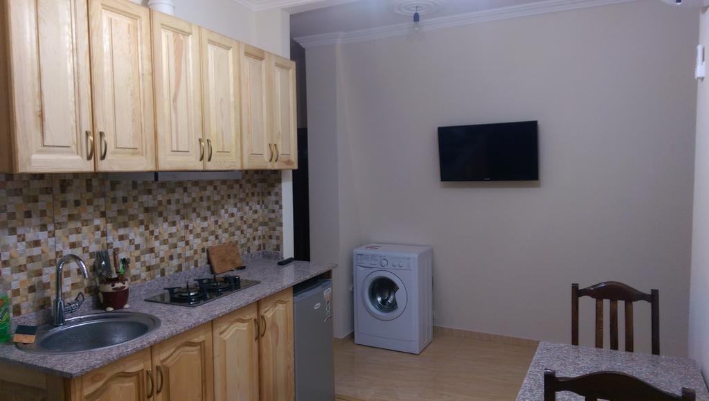 Apartments Komakhidze 68 Батумі Екстер'єр фото