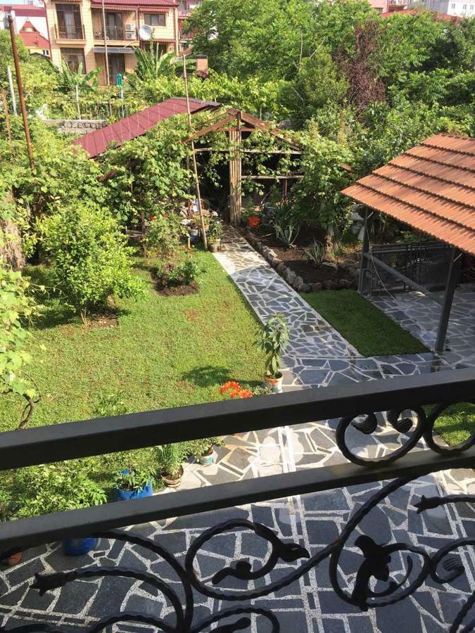 Apartments Komakhidze 68 Батумі Екстер'єр фото